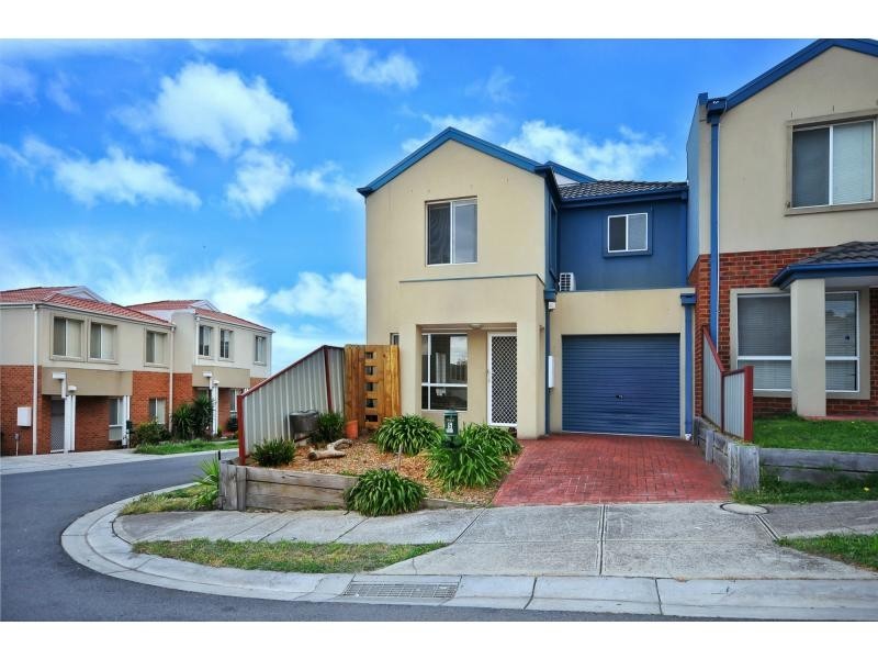 5 Seggan Circle, Gowanbrae VIC 3043