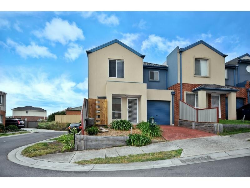 5 Seggan Circle, Gowanbrae VIC 3043