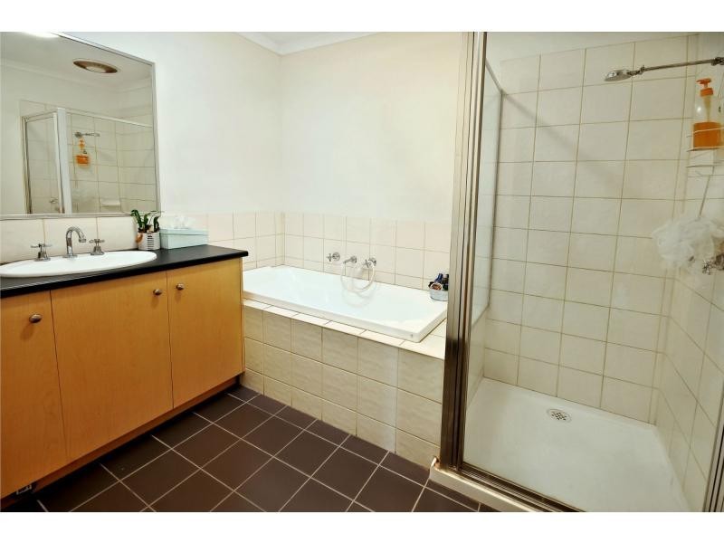 5 Seggan Circle, Gowanbrae VIC 3043