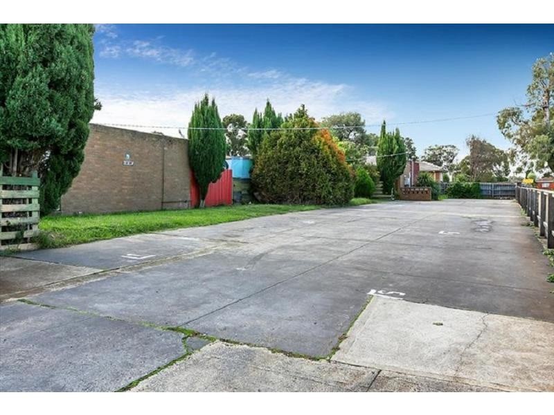 1/4-10 Plover Street, Melton VIC 3337