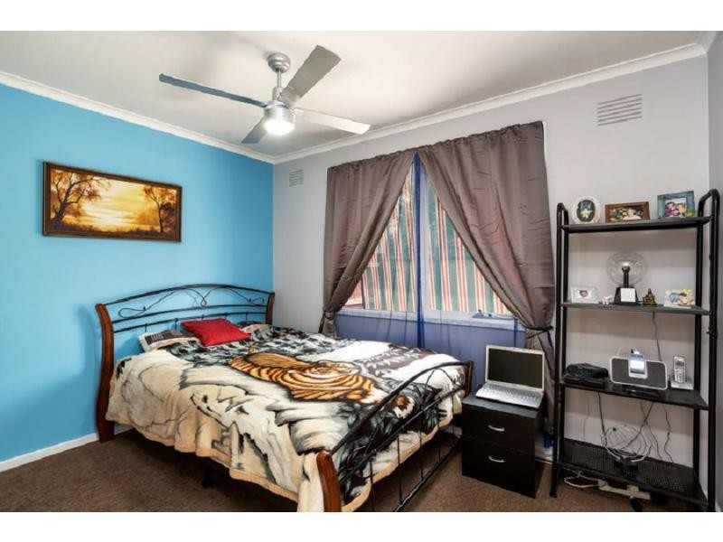 1/4-10 Plover Street, Melton VIC 3337