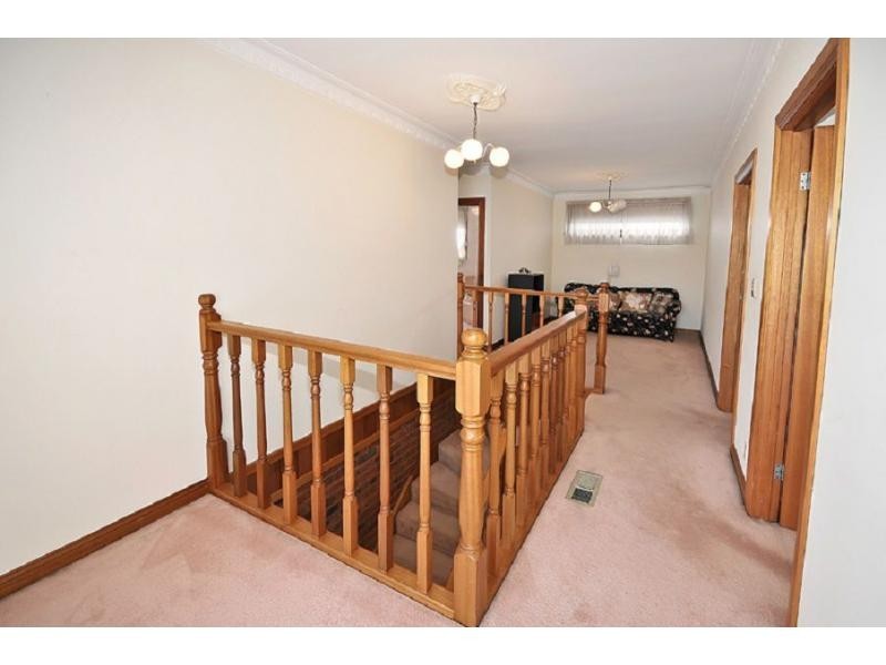 2 Medway Road, Keilor East VIC 3033