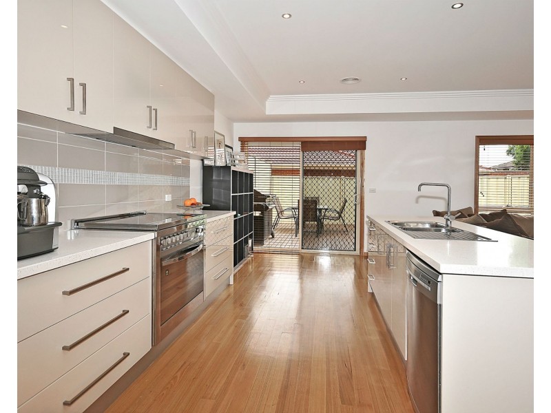 1/24 Wingara Avenue, Keilor East VIC 3033