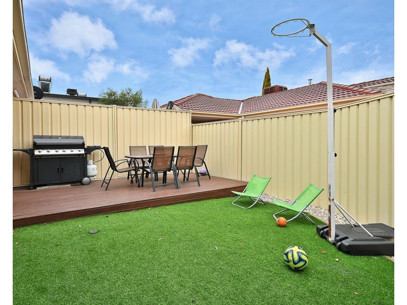 1/24 Wingara Avenue, Keilor East VIC 3033