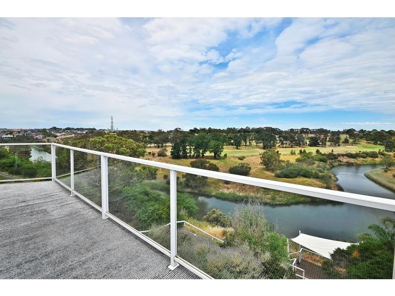 25 Laura Grove, Avondale Heights VIC 3034
