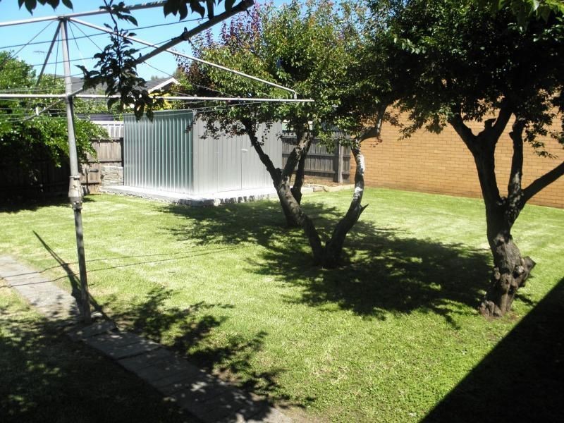 15 Vista Drive, Keilor East VIC 3033