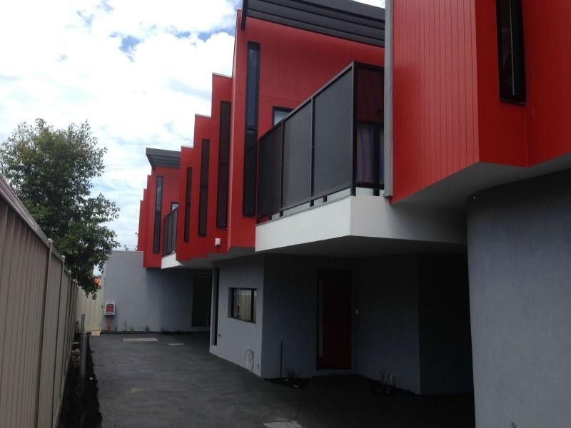 2/87 Canning Street, Avondale Heights VIC 3034