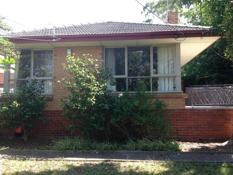 4 Ian Crescent, Airport West VIC 3042