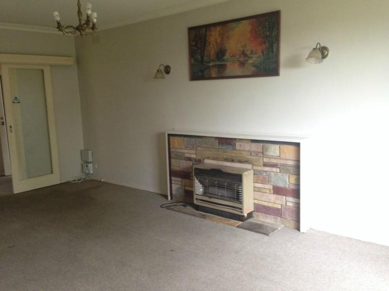 4 Ian Crescent, Airport West VIC 3042