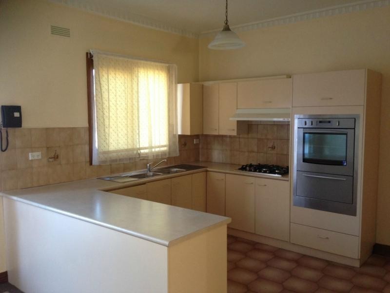 1/48 Elder Parade, Essendon VIC 3040