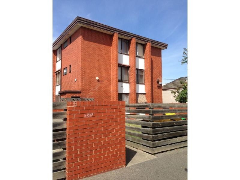 Unit 4/27 Roseberry Street, Ascot Vale VIC 3032