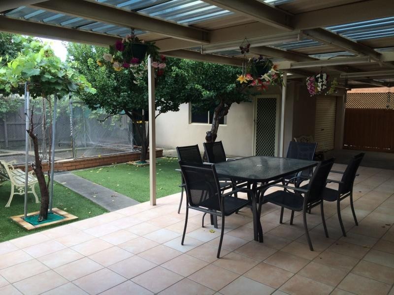 52 Prospect Drive, Keilor East VIC 3033