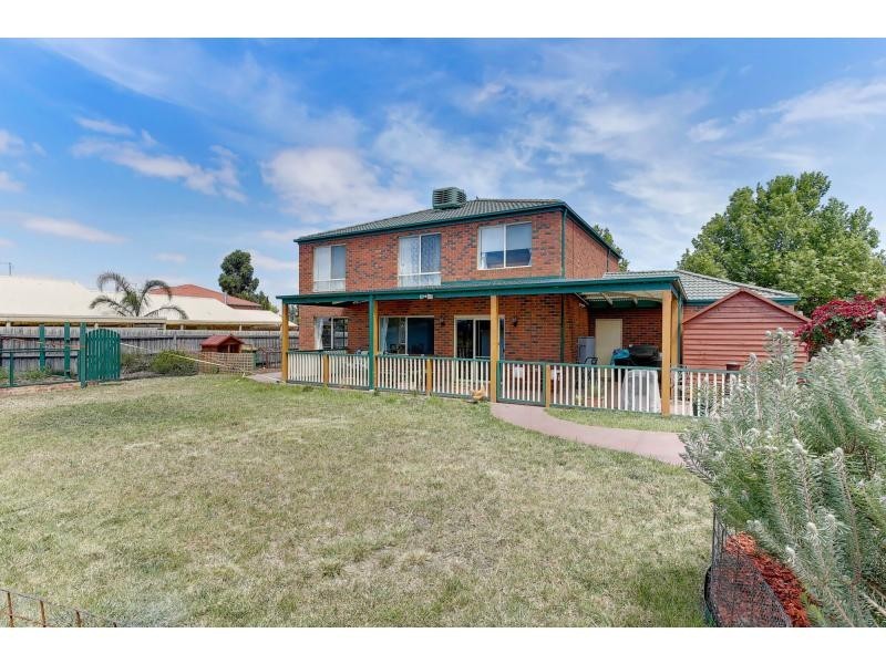 11 Englewood Court, Hillside VIC 3037