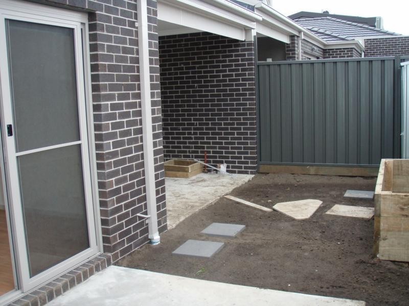 1/58 McIntosh Street, Airport West VIC 3042