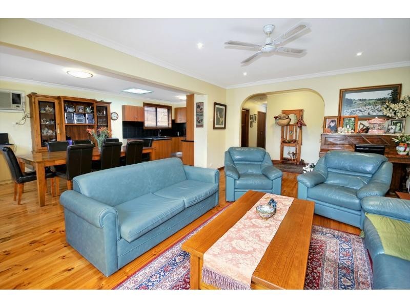 240 Sterling Drive, Keilor East VIC 3033