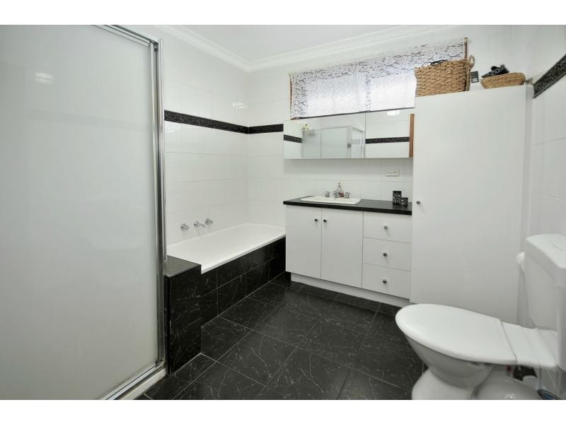 240 Sterling Drive, Keilor East VIC 3033