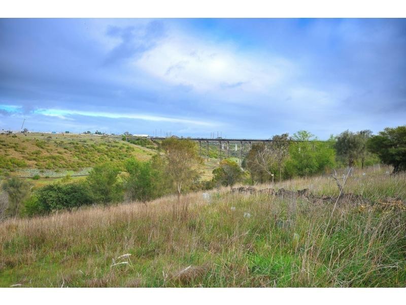 240 Sterling Drive, Keilor East VIC 3033