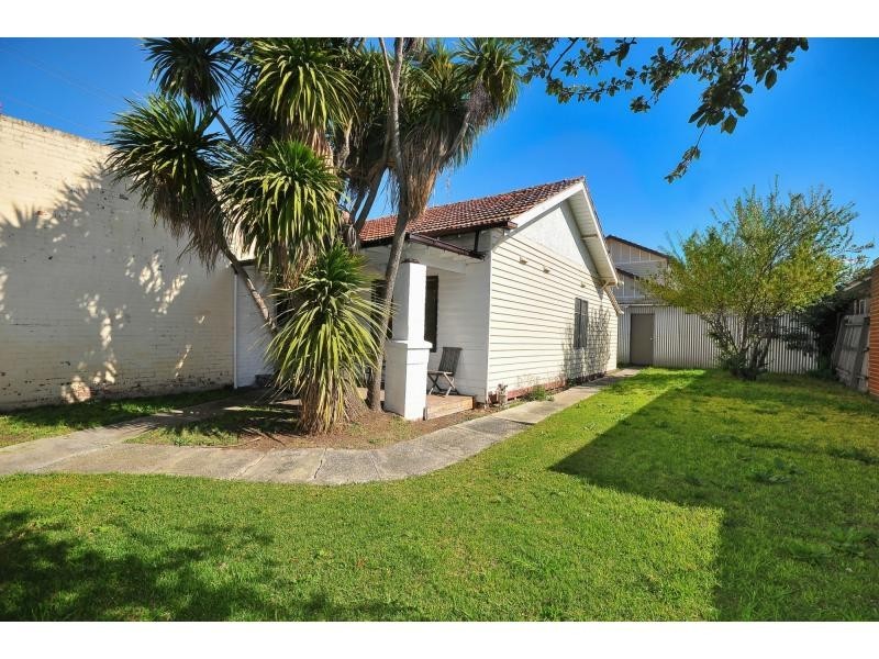 1-3 Raleigh Grove, Essendon North VIC 3041