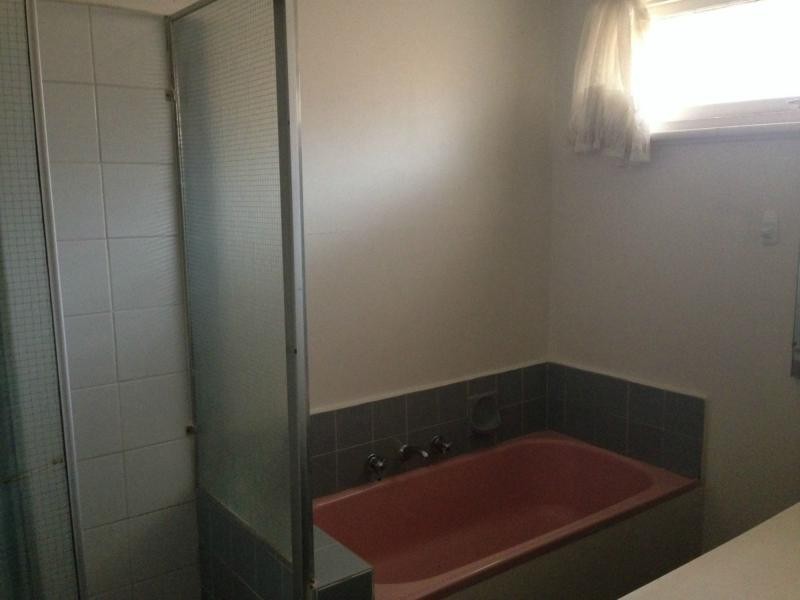 4 Ian Crescent, Airport West VIC 3042