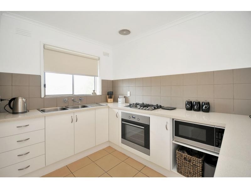 7/4 Cooper Street, Sunshine VIC 3020
