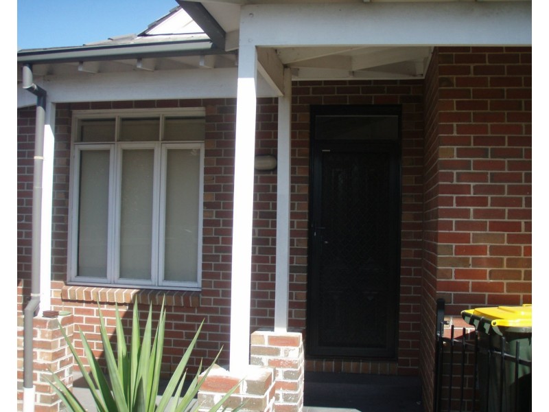 1/162 Napier Street, Essendon VIC 3040