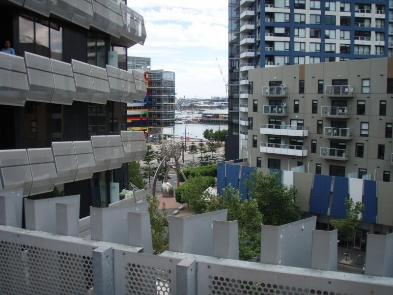 203/12 Waterview Walk, Docklands VIC 3008