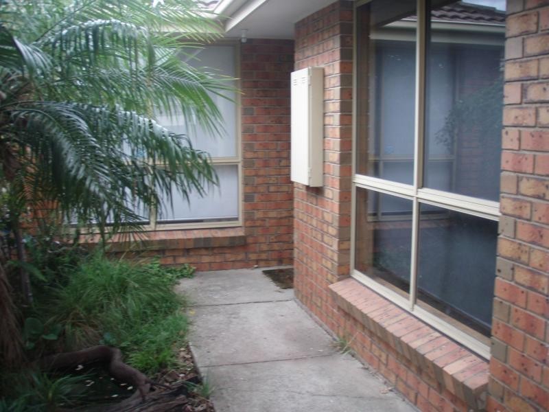 2/46 Somerset Drive, Sunshine North VIC 3020