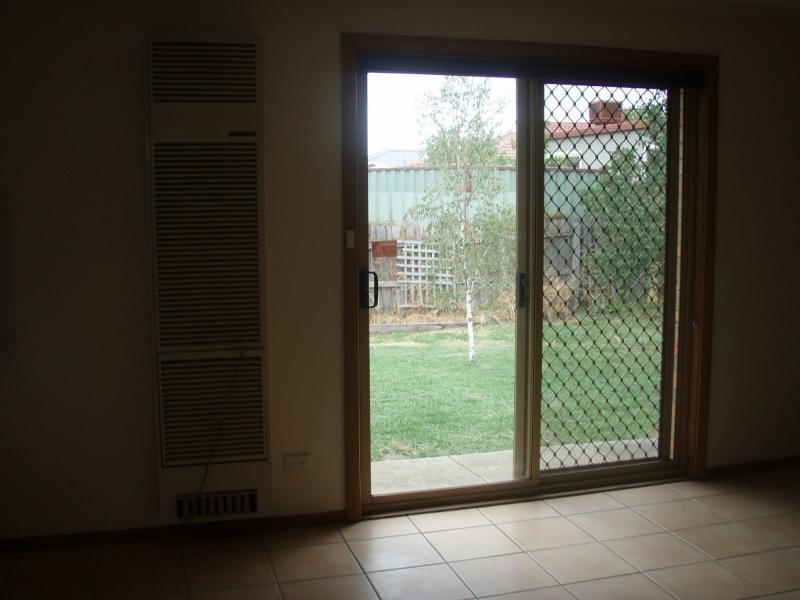 2/46 Somerset Drive, Sunshine North VIC 3020