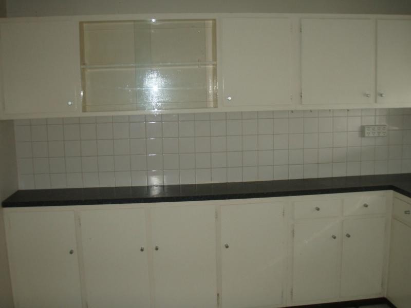 14 The Crossway  South, Avondale Heights VIC 3034