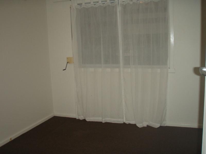 14 The Crossway  South, Avondale Heights VIC 3034