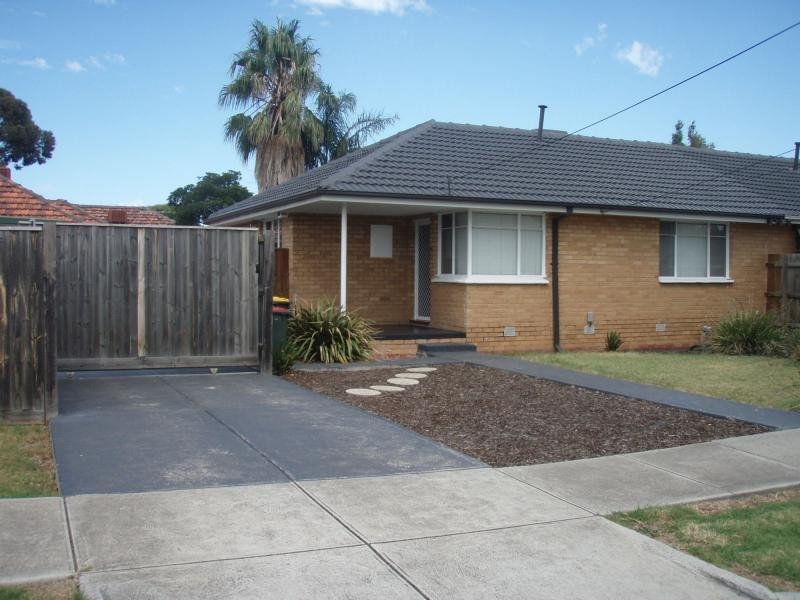 1A Wunnamurra Drive, Keilor East VIC 3033