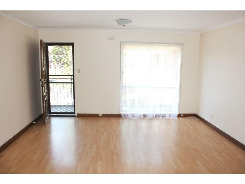 9/4 Cooper Street, Sunshine VIC 3020