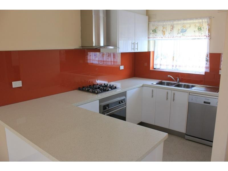 9/4 Cooper Street, Sunshine VIC 3020