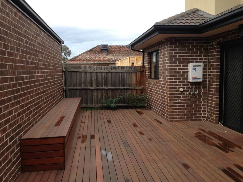 1/64 King Street, Airport West VIC 3042