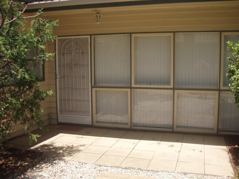 2 Wingara Avenue, Keilor East VIC 3033