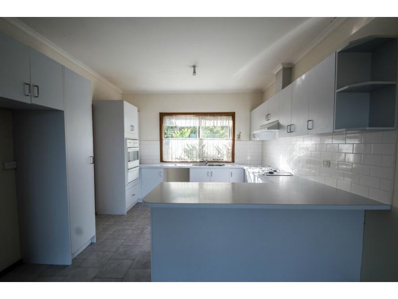 3/13 Laura Grove, Avondale Heights VIC 3034