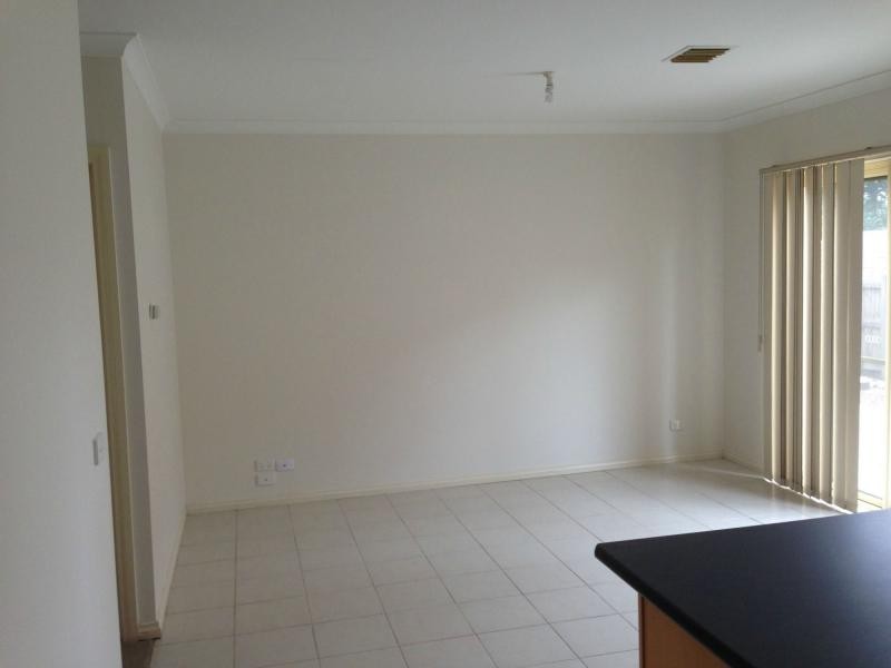 52 Village Avenue, Taylors Lakes VIC 3038