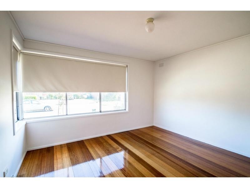 64 Roberts Road, Airport West VIC 3042