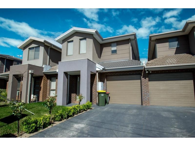 2/26 Henderson Road, Tullamarine VIC 3043