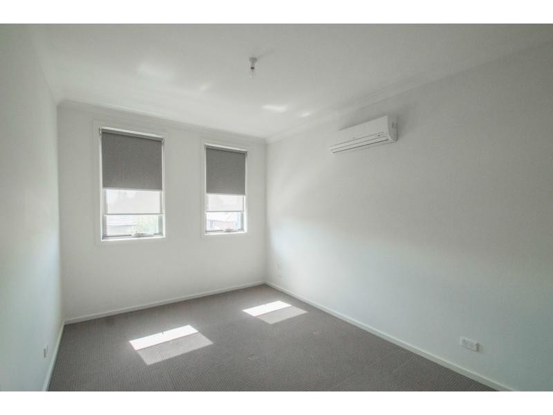 2/26 Henderson Road, Tullamarine VIC 3043