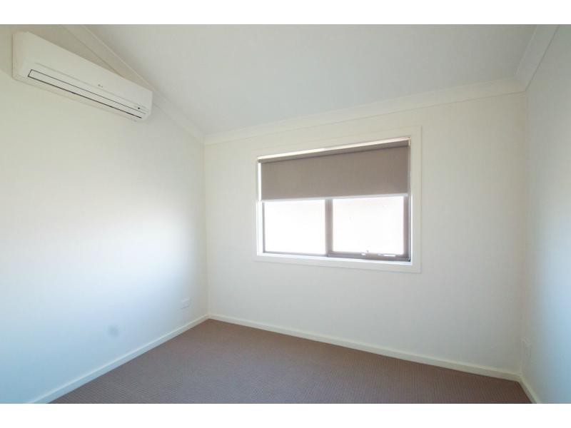 2/26 Henderson Road, Tullamarine VIC 3043