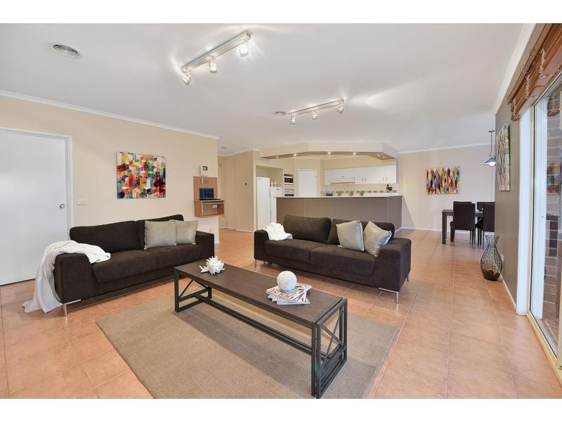 22 Bayliss Road, Deer Park VIC 3023