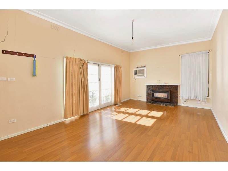 5 Hanley Street, Avondale Heights VIC 3034