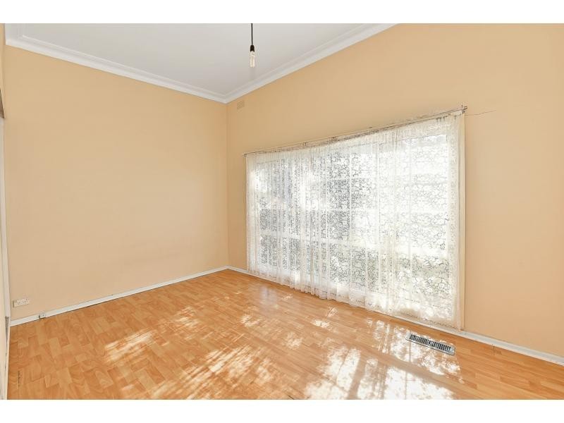 5 Hanley Street, Avondale Heights VIC 3034