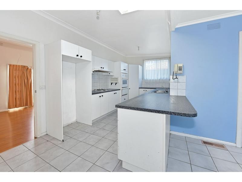 5 Hanley Street, Avondale Heights VIC 3034