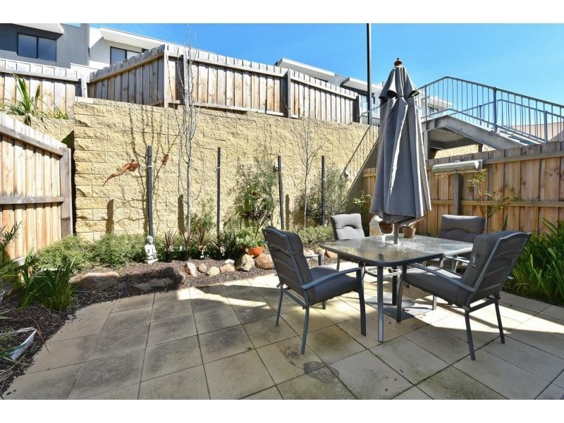 15/24 Craig Street, Keilor East VIC 3033