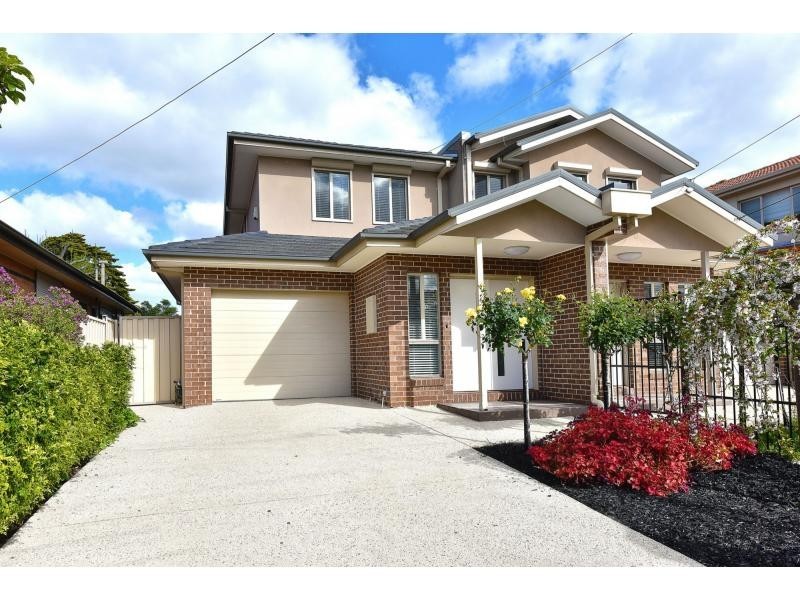 9 Riverview Street, Avondale Heights VIC 3034