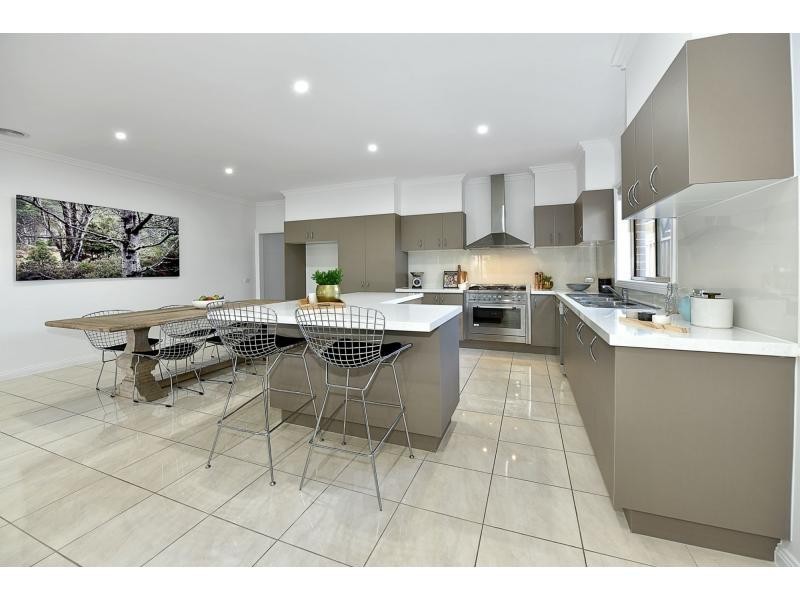 9 Riverview Street, Avondale Heights VIC 3034