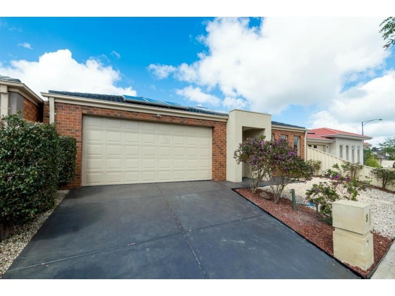 8 Billy Buttons Avenue, Cairnlea VIC 3023