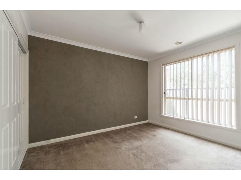 8 Billy Buttons Avenue, Cairnlea VIC 3023